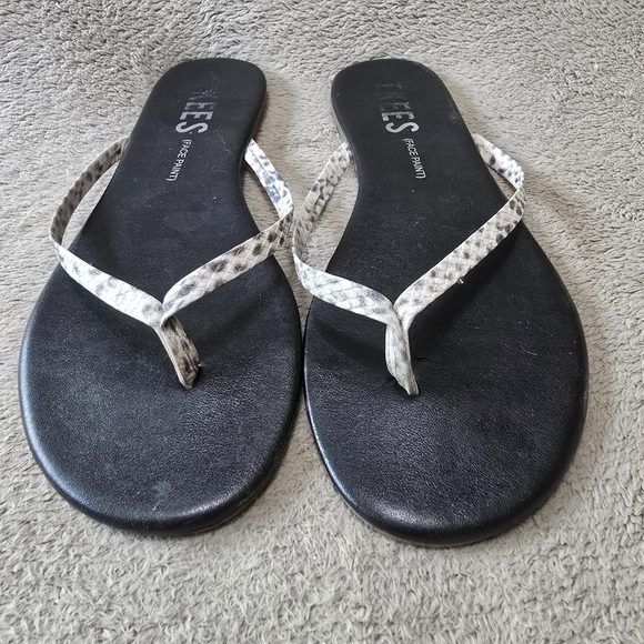 TKEES Black and Snakeskin Print Thong Sandals Size 9 - Picture 2 of 9